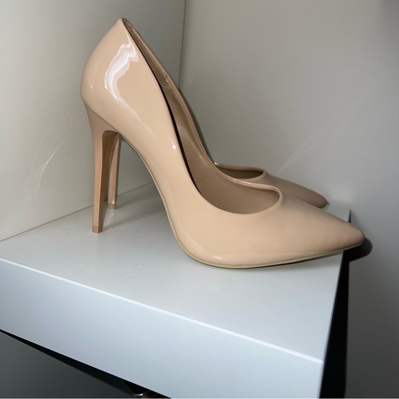 Cream heels - Picture 3 of 7